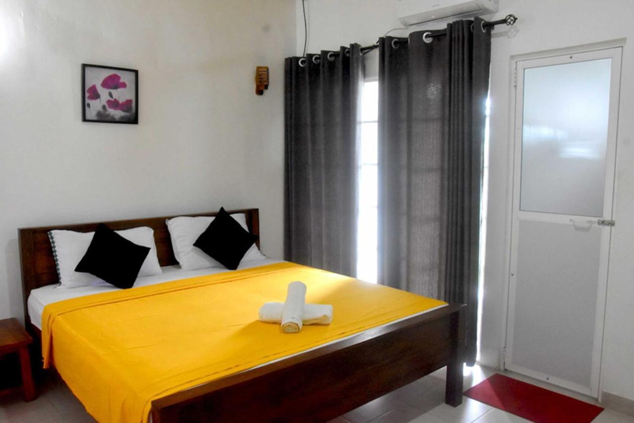 Hotel H2O Gampola Exterior foto