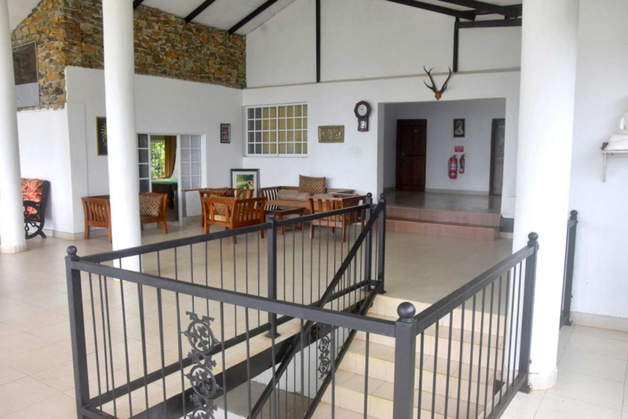 Hotel H2O Gampola Exterior foto